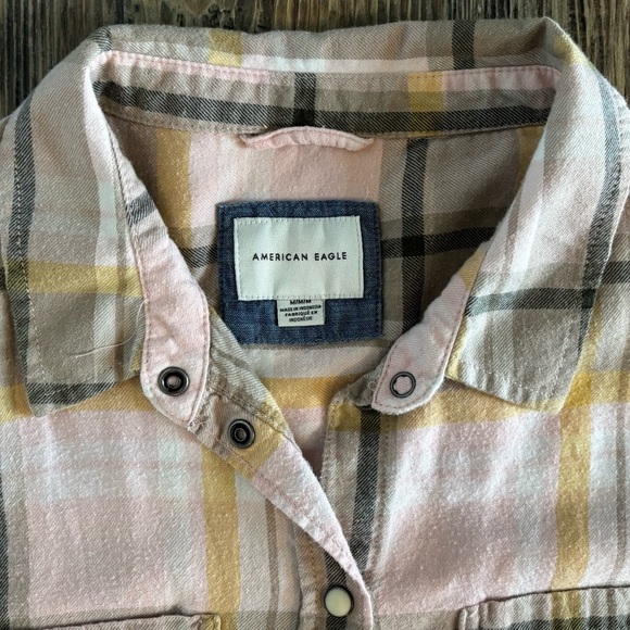 American Eagle Flannel Shirt Womens Medium Pink Tan Yellow Plaid Pearl Snap L/S - Picture 8 of 10
